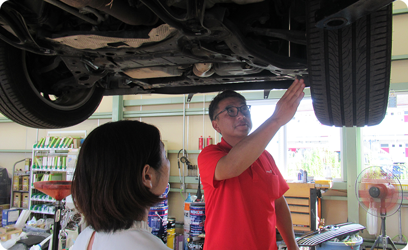 その場で車検 お車を細部までチェック